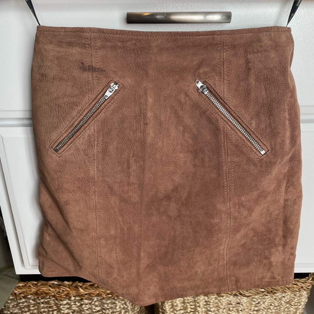 Blank NYC Sued Mini Skirt. Size 24.